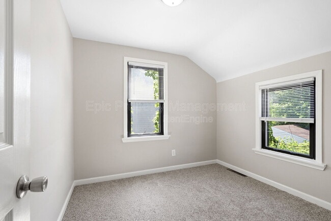 Building Photo - 12769 Mercier St