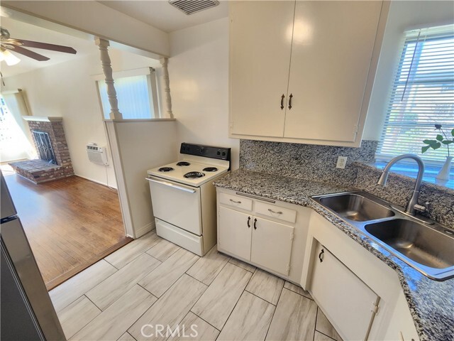 Building Photo - 21 W Newman Ave