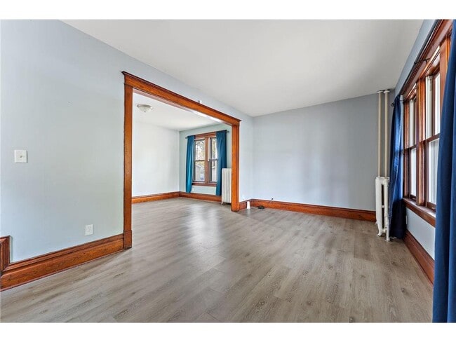 Building Photo - 882 Aurora Ave