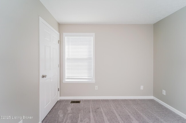 Building Photo - 6700 Leverett Ln