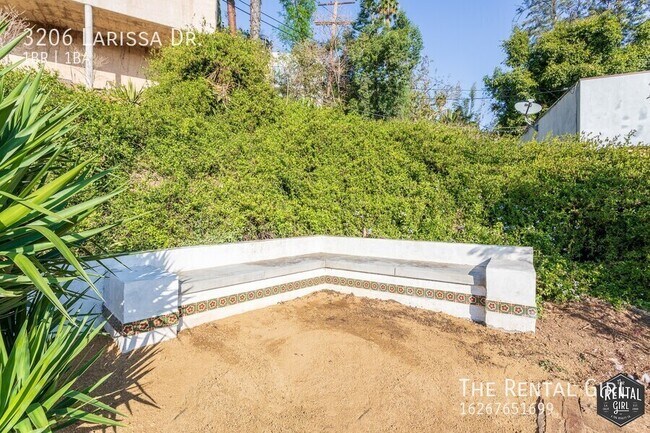 Building Photo - 3206 Larissa Dr