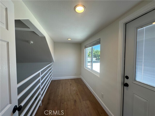 Building Photo - 13508 Moorpark St