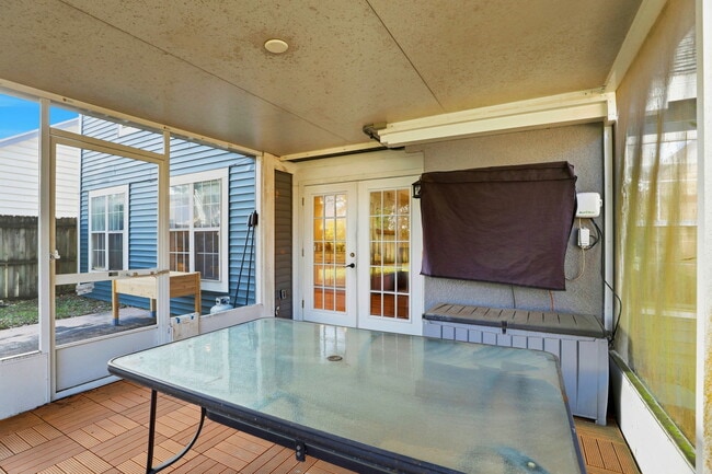 Building Photo - 2801 Donaldson Dr