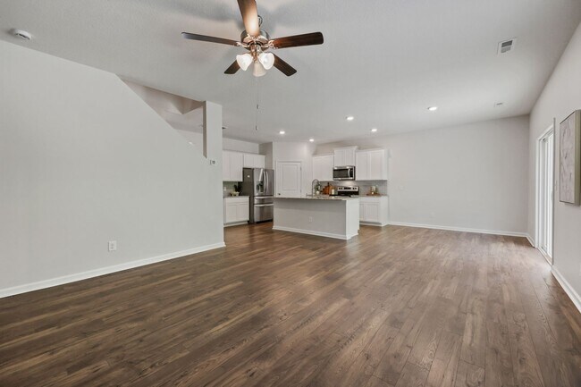 Building Photo - 545 Robotic Ln