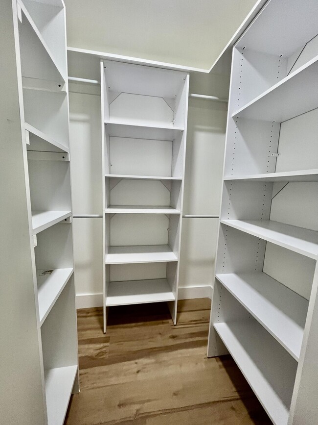 Building Photo - 106 Linda Ln