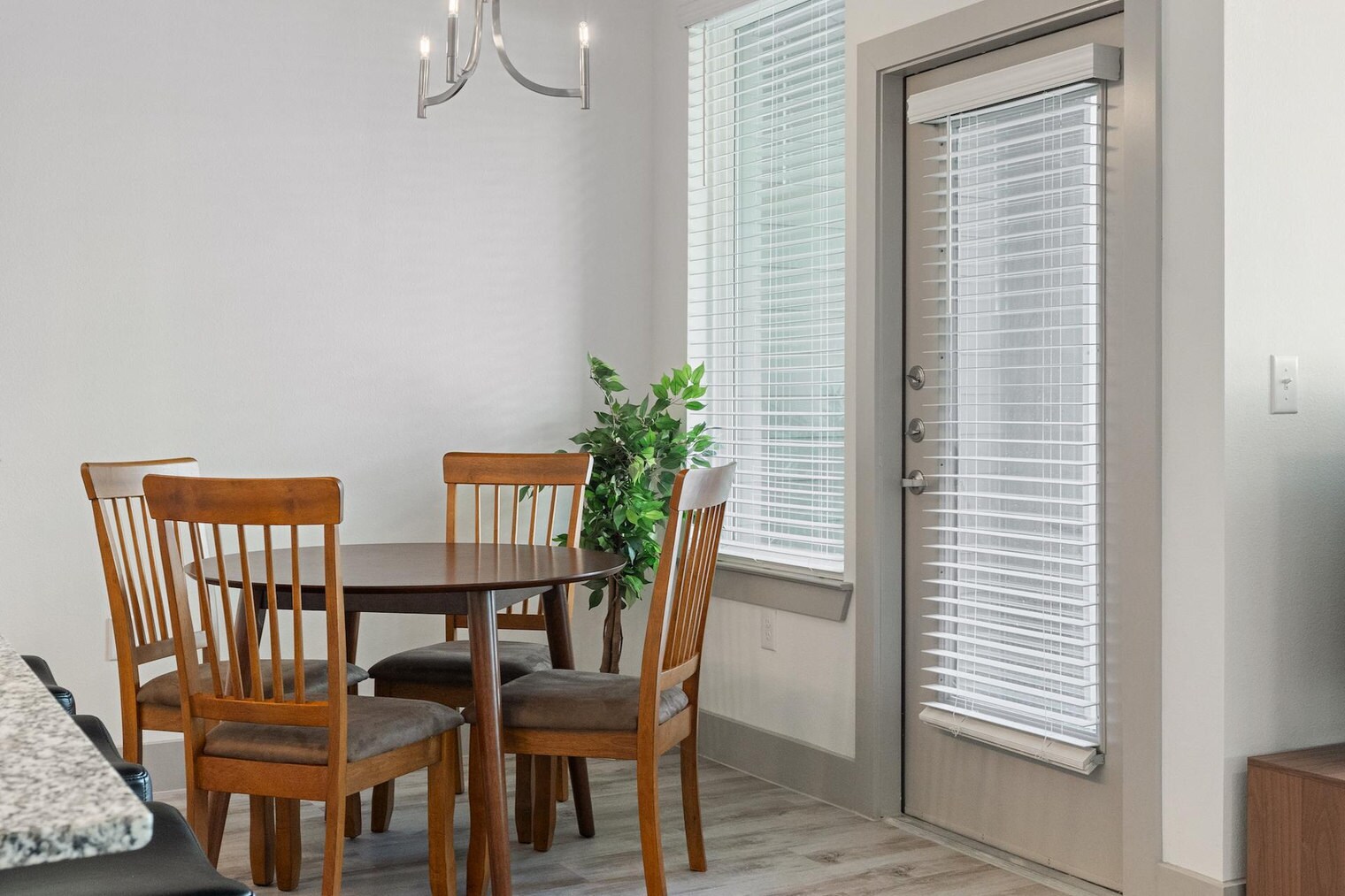 Building Photo - 12100 1/2 Ferrystone Glen Drive-SI ID1240319P