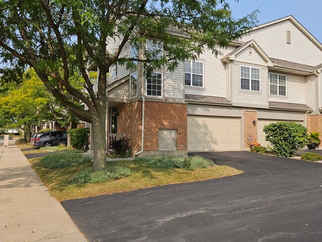 Building Photo - 2243 Rockefeller Dr