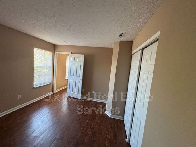 Building Photo - 6729 Fayetta Dr