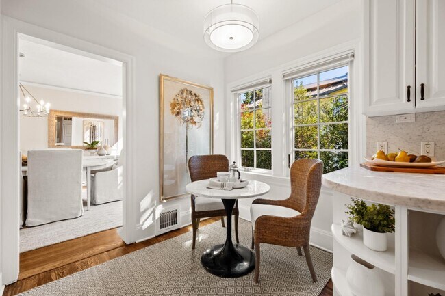 Building Photo - 105 Pepper Ave