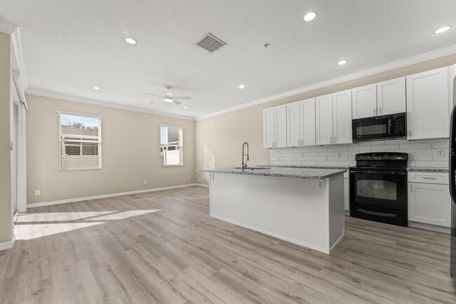 Building Photo - 868 Stonechase Ln