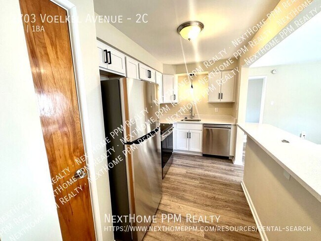 Building Photo - 2703 Voelkel Ave