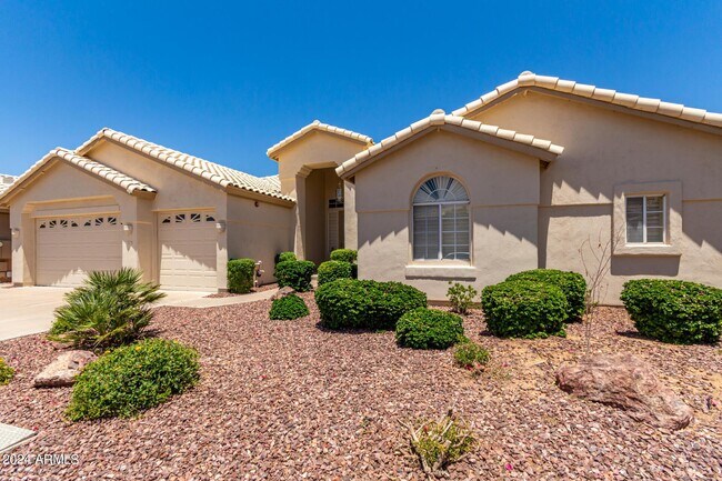 Building Photo - 8924 E Captain Dreyfus Ave