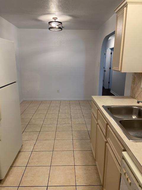 Building Photo - 3700 Dustin Ct