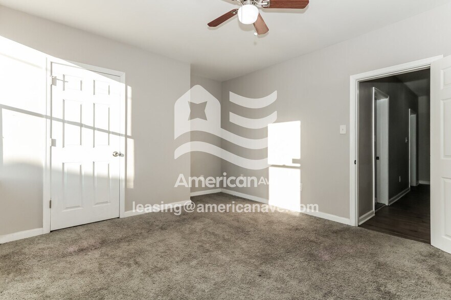 Building Photo - 515 N Allison St