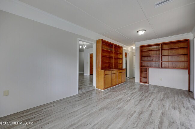 Building Photo - 803 Barbados Rd