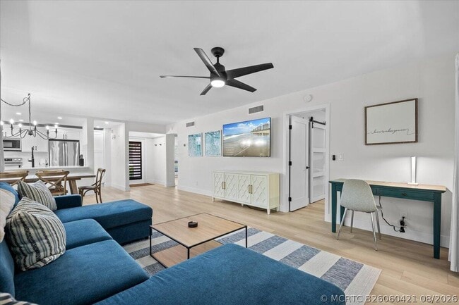 Building Photo - 221 Brackenwood Terrace