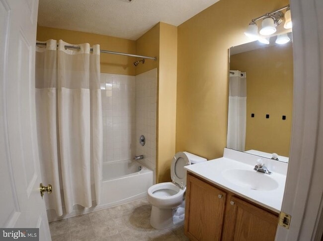 Building Photo - 9746 Harvester Cir