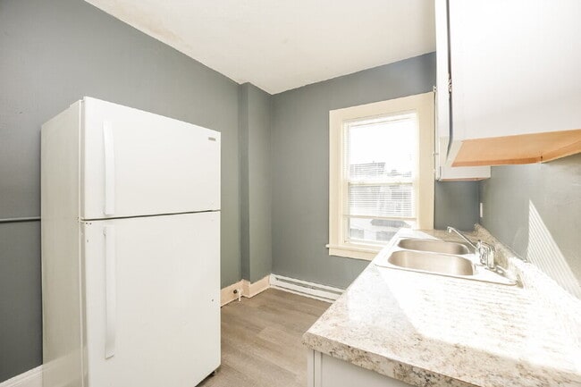 Building Photo - 2174 W 103rd St