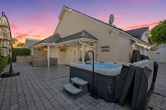 Building Photo - 9937 NW 47th Terrace