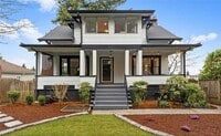 Building Photo - Highly Appealing Updated North End 4 Bedroom!