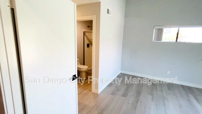 Building Photo - 4022 Mahaila Ave