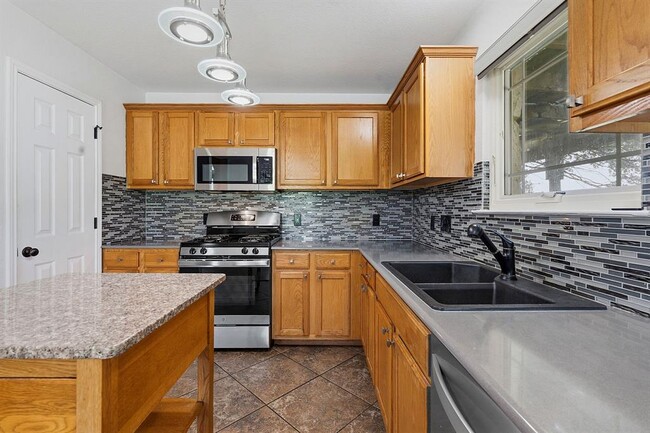 Building Photo - 1109 Traci Michelle Dr
