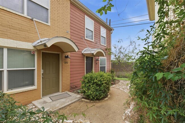 Building Photo - 1101 Grove Blvd