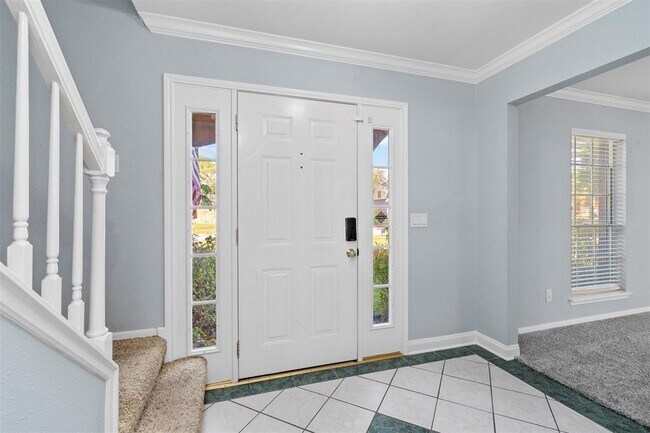 Building Photo - 9942 Villa Verde Dr