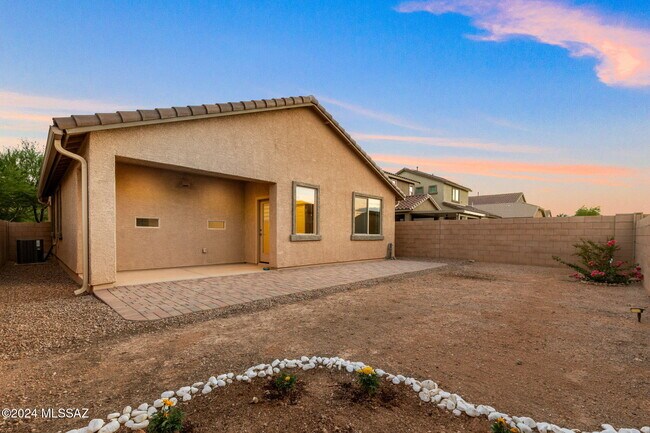 Building Photo - 11415 E Glowing Sunset Dr