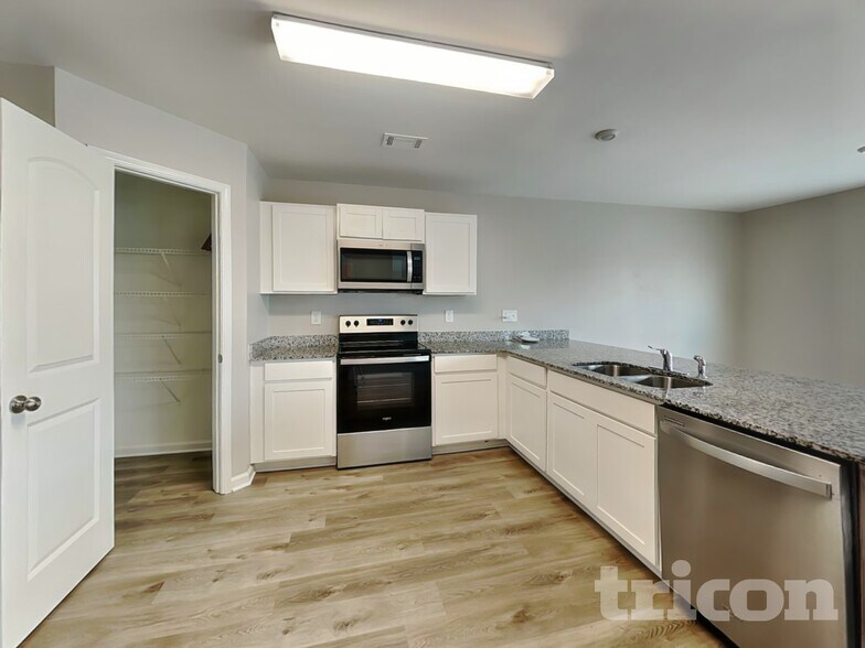 Building Photo - 542 Springtime Ln