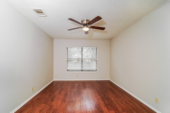 Building Photo - 6114 Candletree