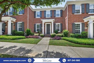 Building Photo - 8728 Ice House Dr