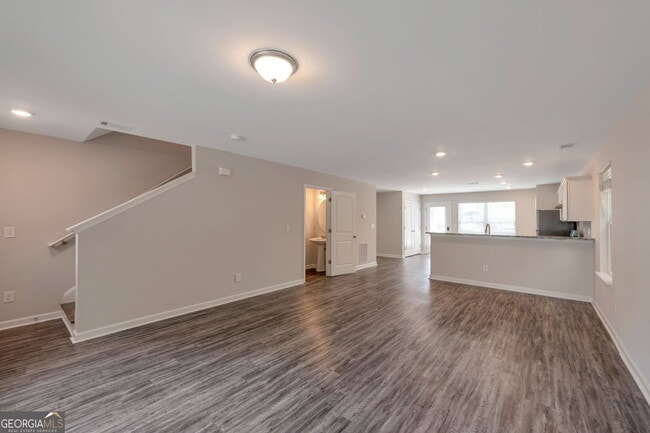 Building Photo - 328 Ashigan St