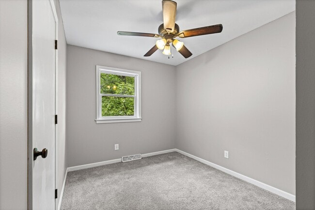 Building Photo - 4512 Salem Dr
