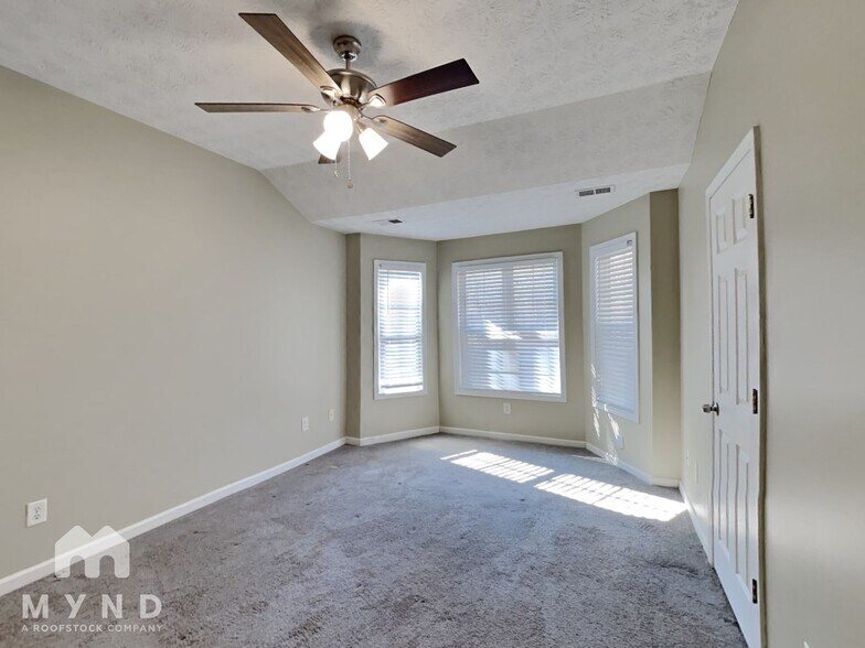 Building Photo - 185 Waters Edge Dr