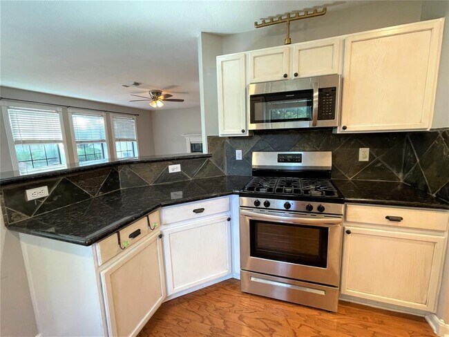 Building Photo - 16002 Speyburn Ct
