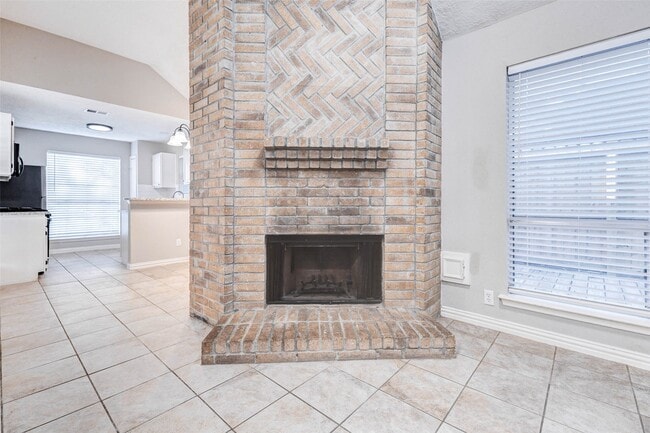 Building Photo - 6715 Liberty Valley Dr