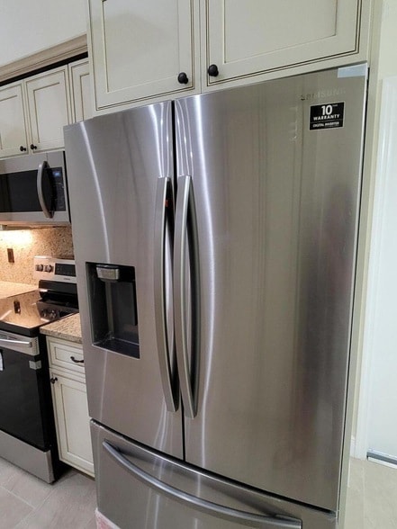 Building Photo - 11000 Ladera Ln