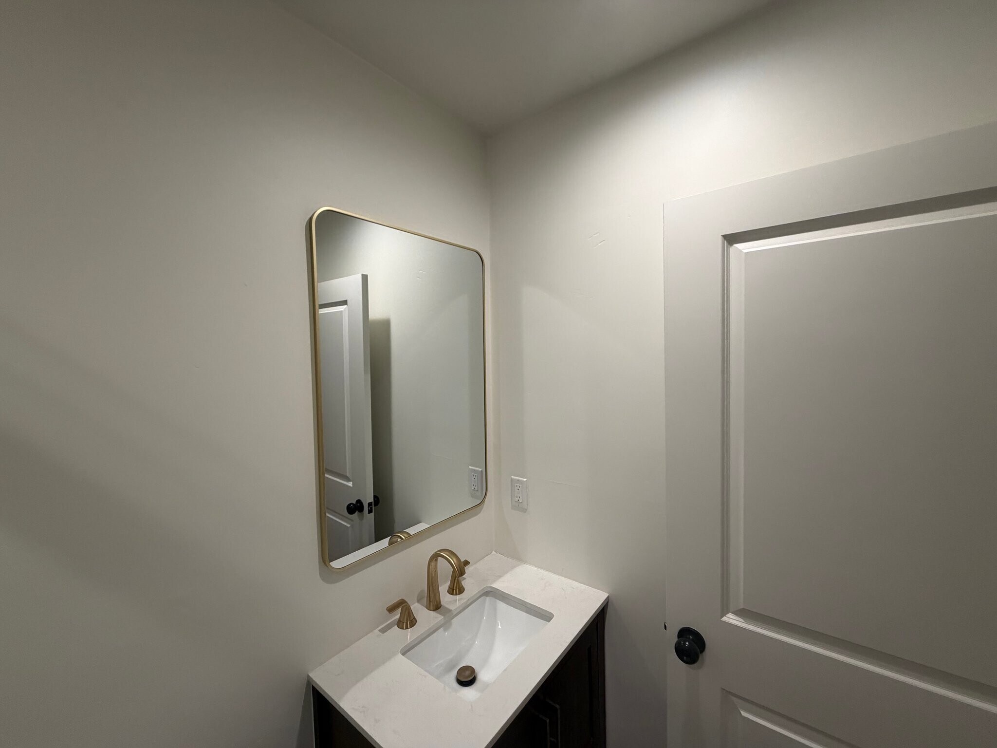 Building Photo - 5579 Brunswick Ave