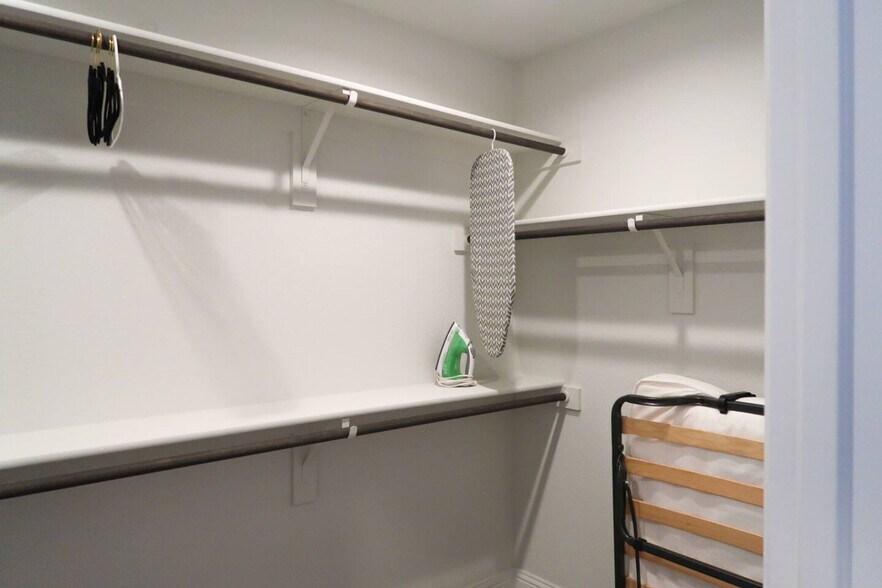 Building Photo - 6000 Bursey Rd