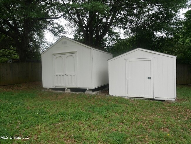 Building Photo - 6525 Lynnfield Rd