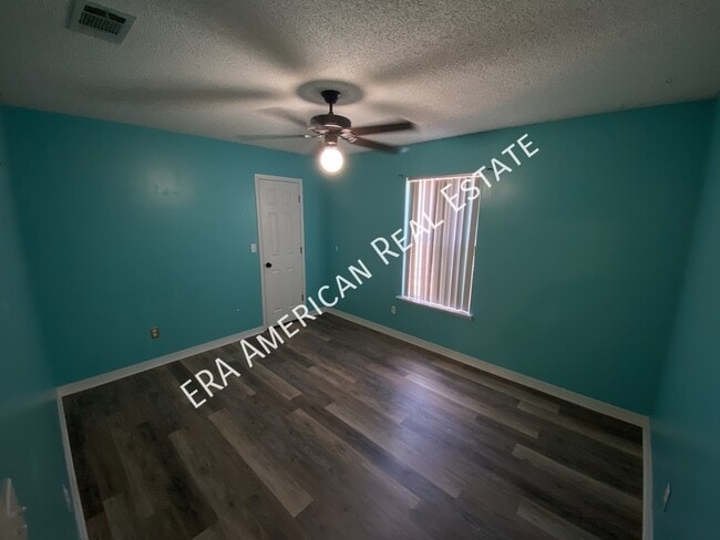 Building Photo - 192 Wright Cir