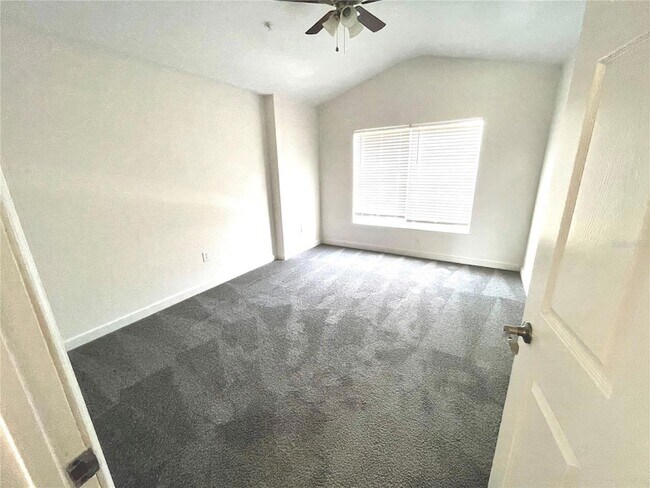 Building Photo - 2096 Kings Palace Dr