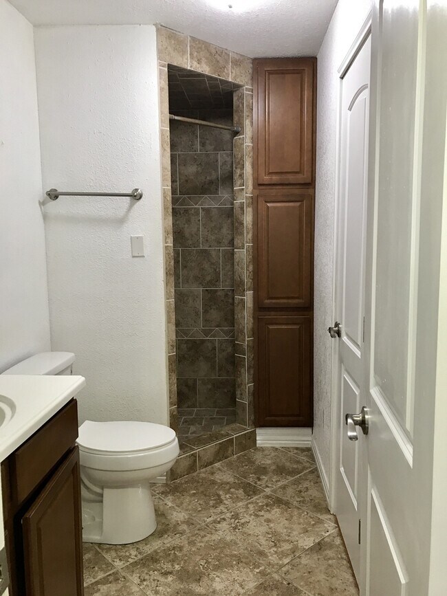 Building Photo - Available February 14, 2024. Beautiful two...