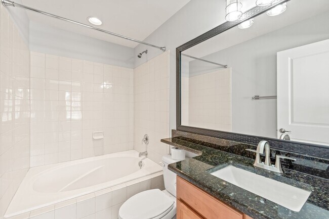 Building Photo - 3 Bedroom townhome in South Charlotte