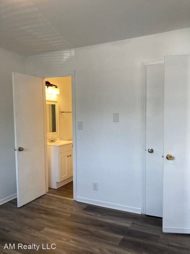 Building Photo - 2 br, 1 bath House - 609 Elaine Street