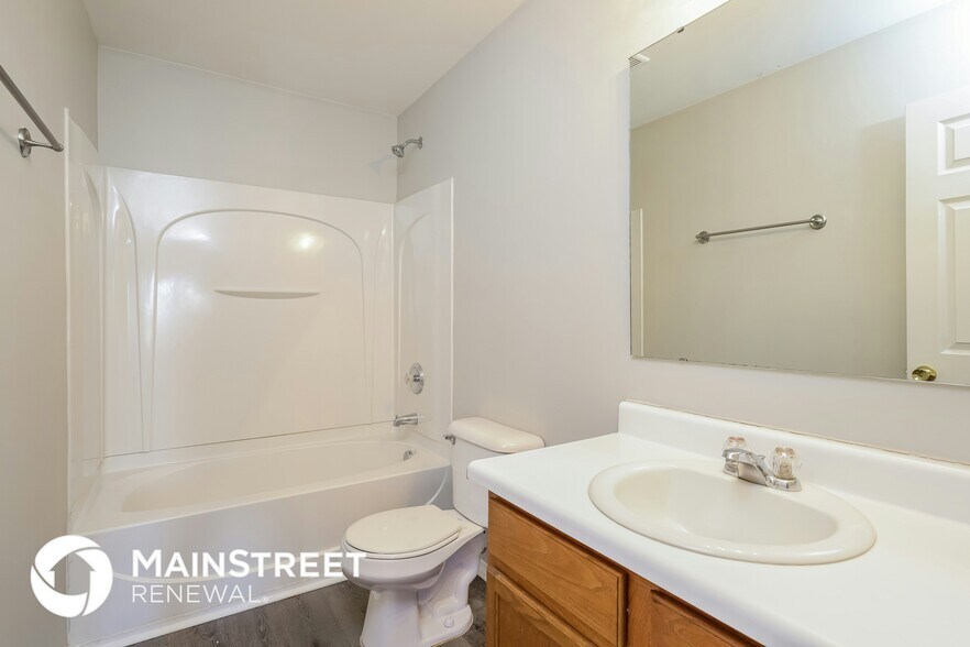 Building Photo - 4460 Westhill Pl
