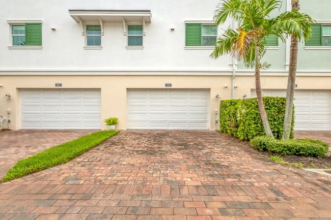 Building Photo - 7089 Edison Pl