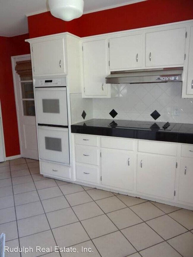 Building Photo - 2 br, 1.5 bath House - 925 56th Street So.
