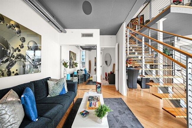 Building Photo - 690 SW 1st Ct